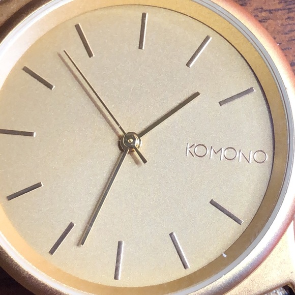 Komono Ladies Watch- leopard print band and gold tone - Picture 4 of 10